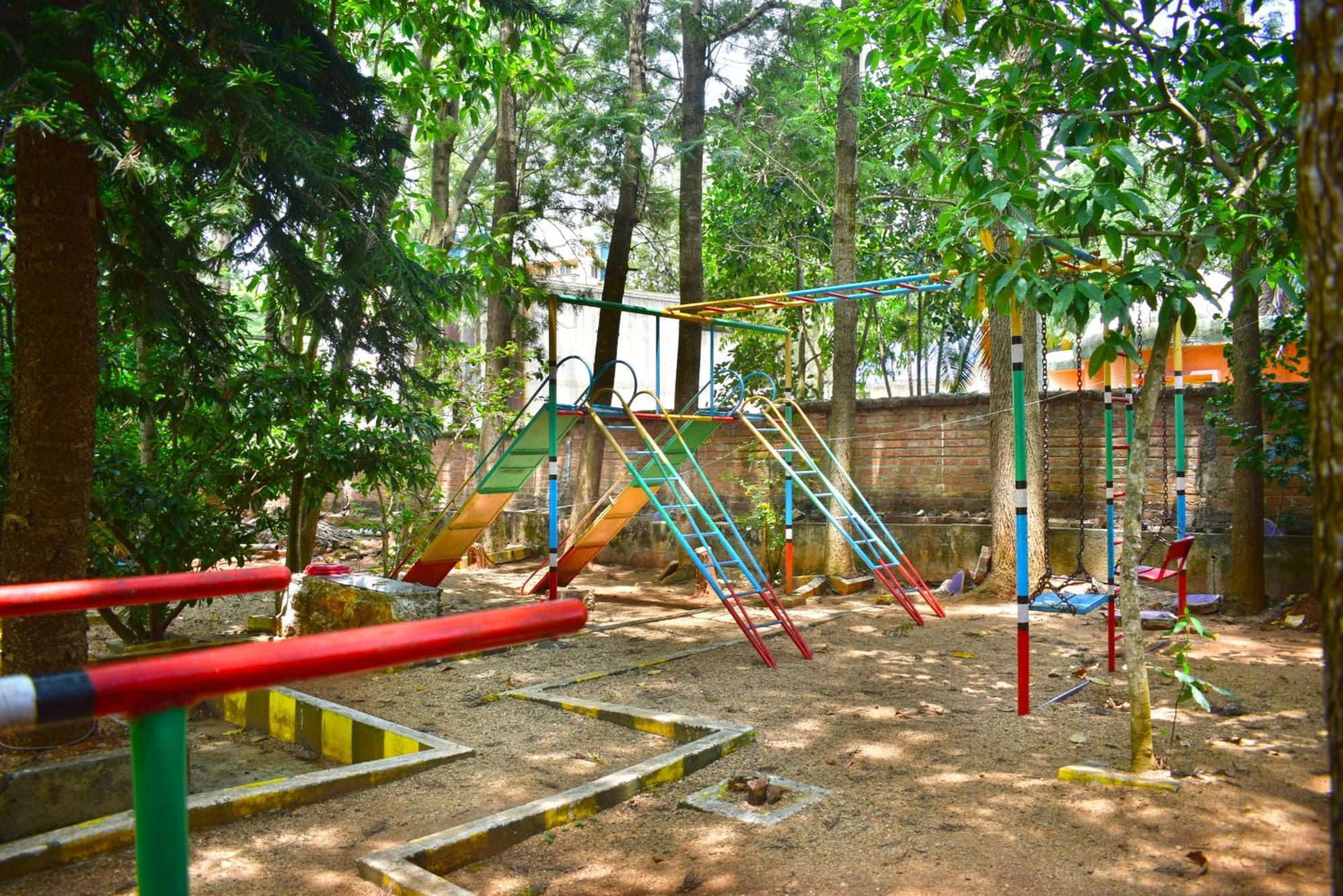Jains Royal Palace Resorts Yelagiri Exteriör bild